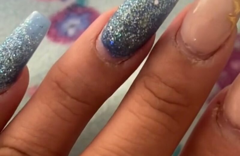 How to Take Off Acrylic Nails With Acetone At Home
