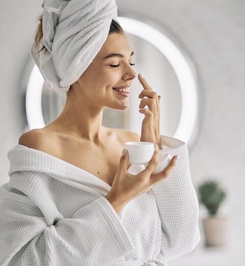 Debunking the Top 5 Skincare Myths: The Truth About Your Skin