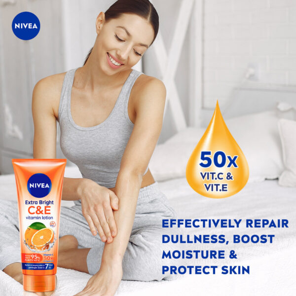 Nivea Extra Bright C&E Vitamin Lotion 300ml - Image 2